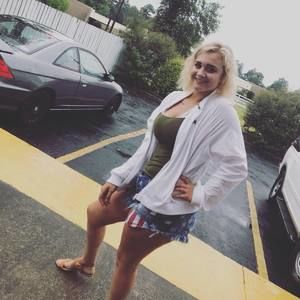 Meet your Posher, Lilly